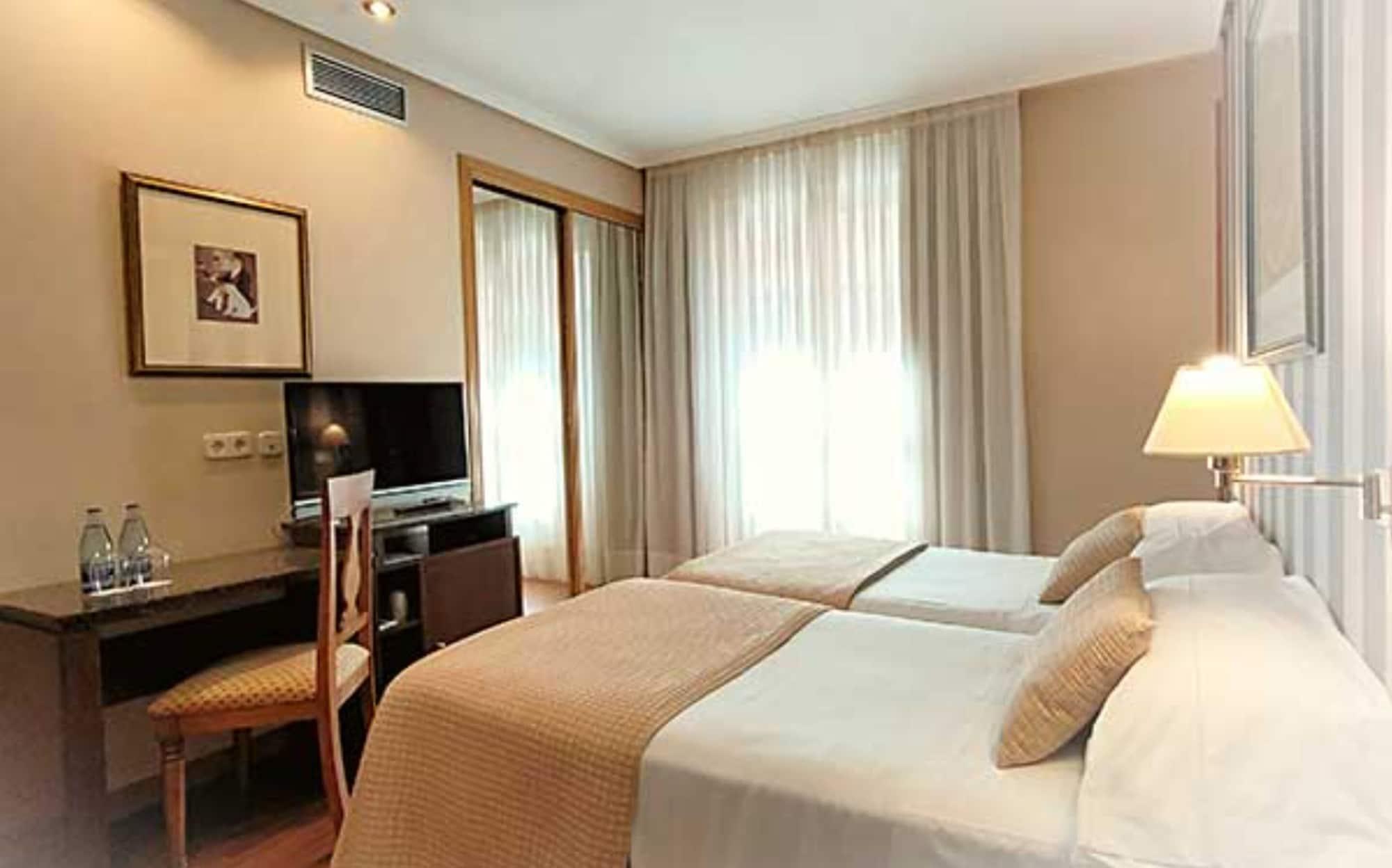 Imperial 4*